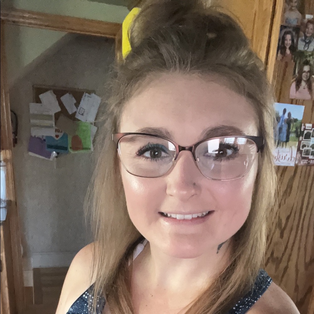 Meet your Posher, Gina